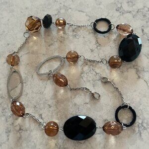 Beads and circles necklace